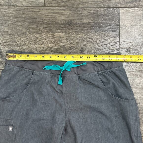 FIGS Kade Cargo Scrub Pants Technical Collection Gray - Women's Size Medium - Picture 7 of 9